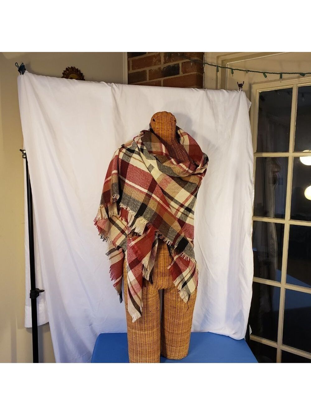 NWT Ladies AMERICAN TRENDS Fall Winter Blanket Wrap Scarf in Tassel Plaid - OS